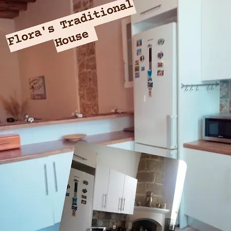 Flora's Traditional House Malónasz