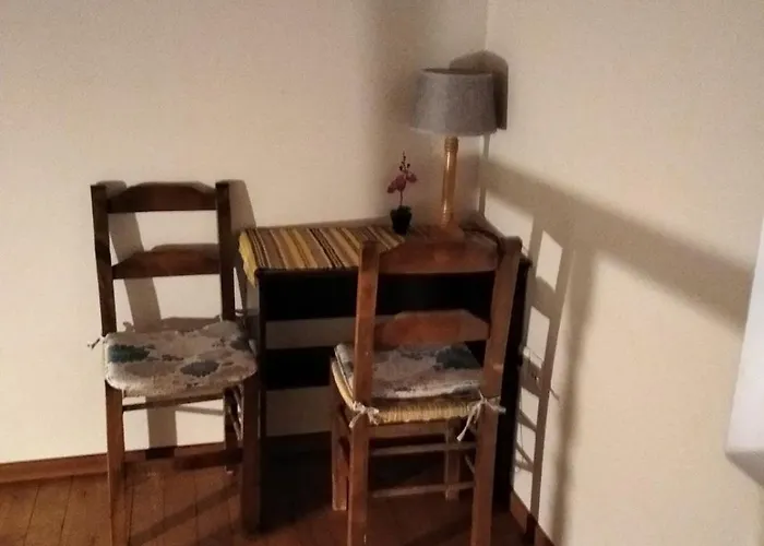 Flora's Traditional House 펜션 *