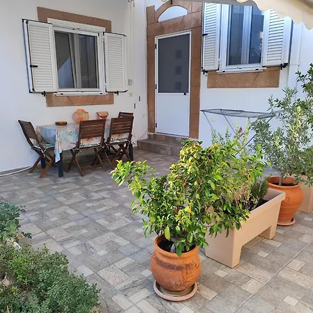 Σπίτι διακοπών Flora's Traditional House *