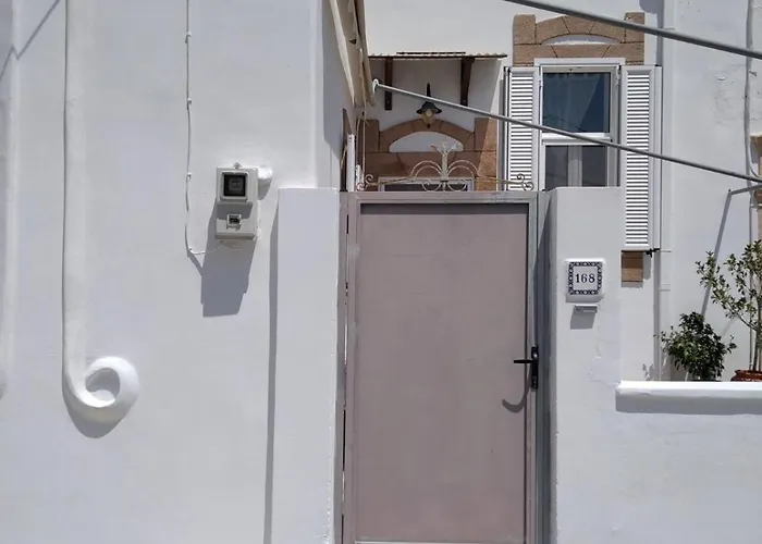 Дом отдыха Flora's Traditional House Malona Village