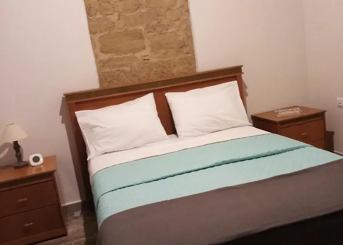 Flora's Traditional House * Μάλονα Village