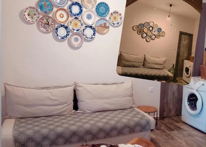 Flora's Traditional House Дом отдыха *