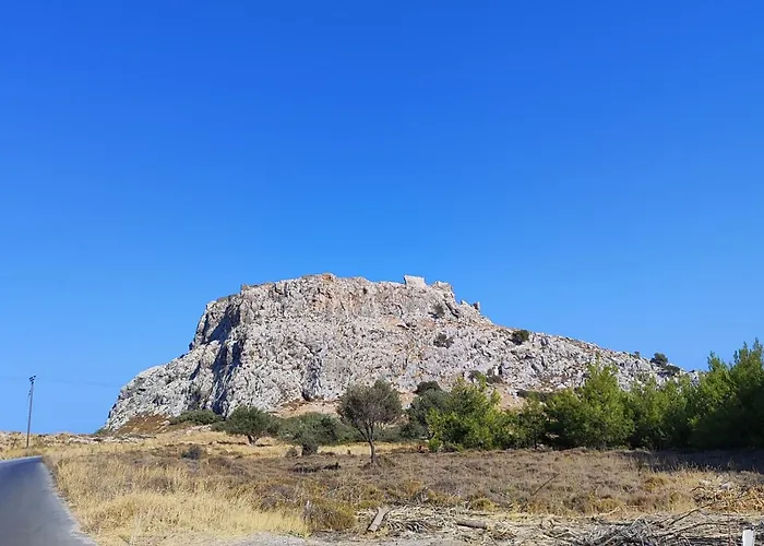 Flora's Traditional House * Μάλονα Village